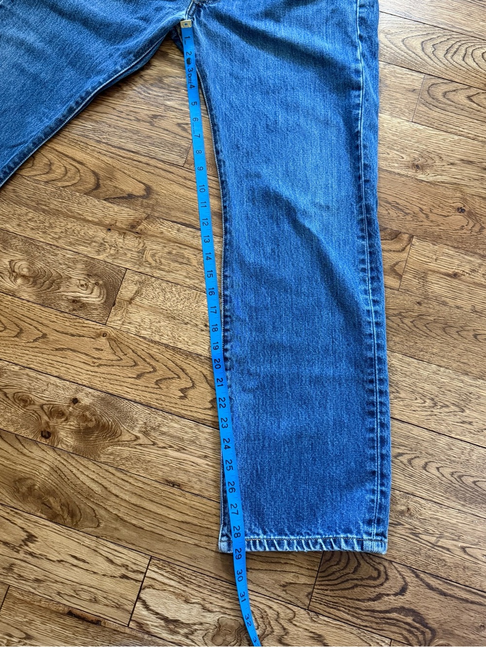 Vintage/Y2K Levi’s 501 Button Fly Straight-Leg Naturally Distressed Jeans - Picture 11 of 16